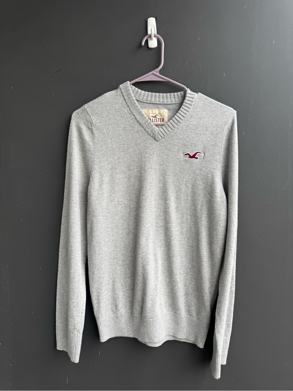 Gray Hollister preppy V-neck knit sweater